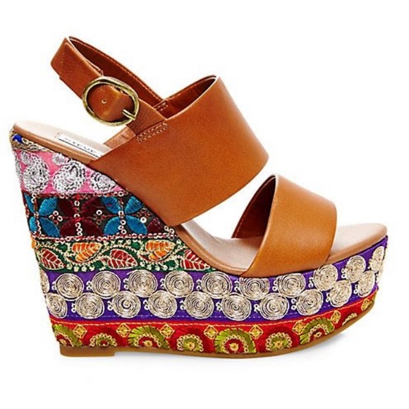 Steve Madden Shoes - Steve Madden l Aztecaa wedge
